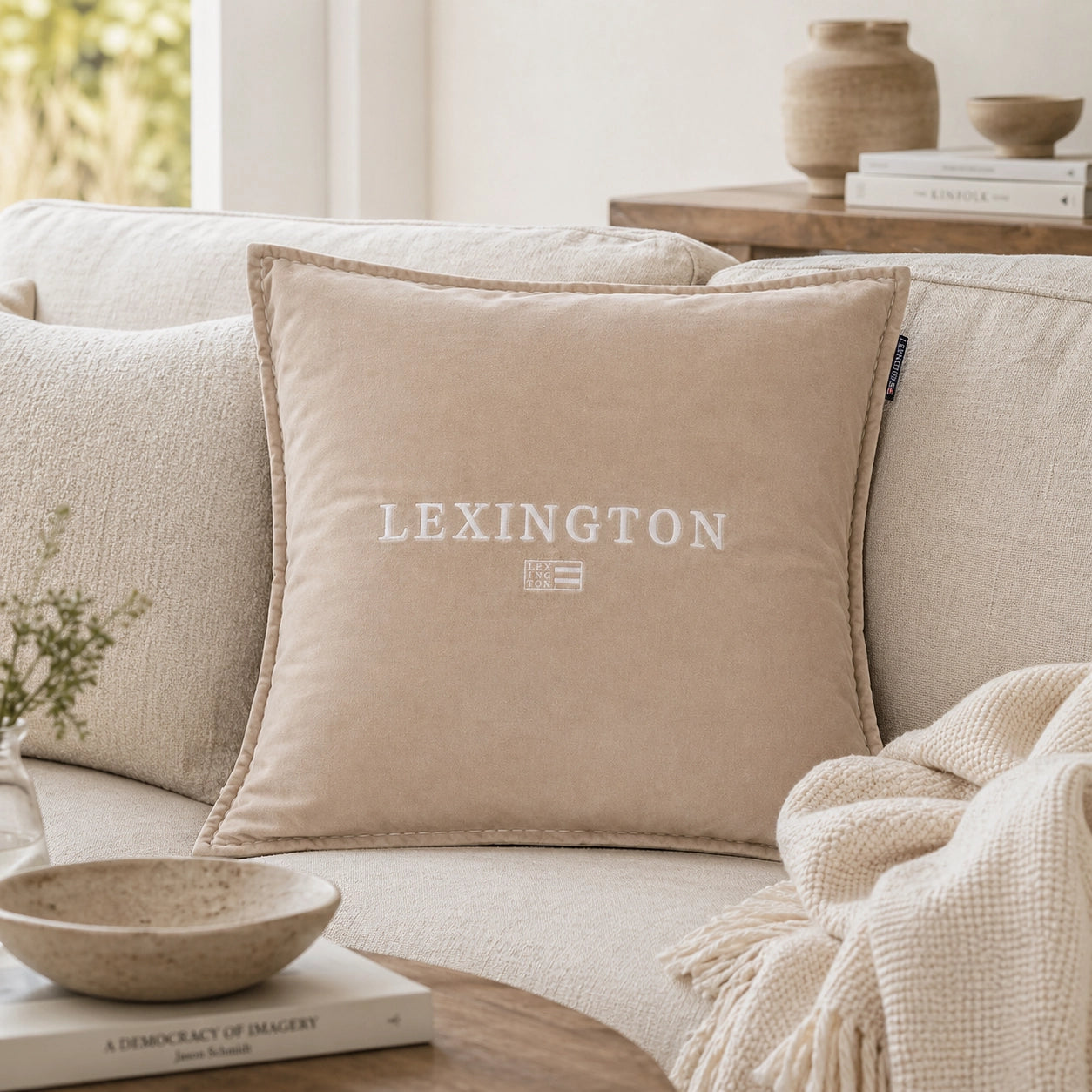 Kissenbezug Lexington Logo Velvet Beige im Coastal Look