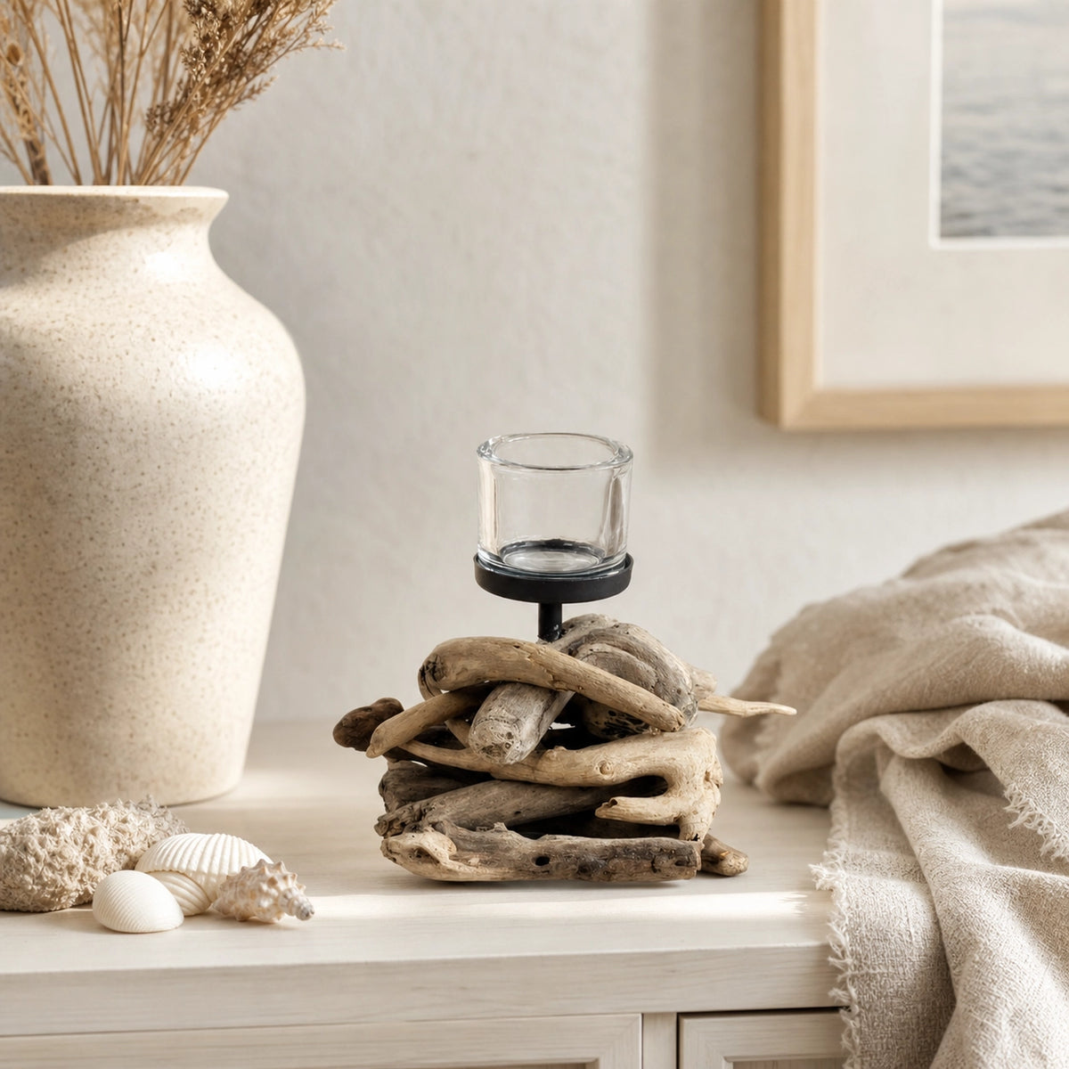 Windlicht WMG Treibholz Natur auf Sideboard im Coastal Look