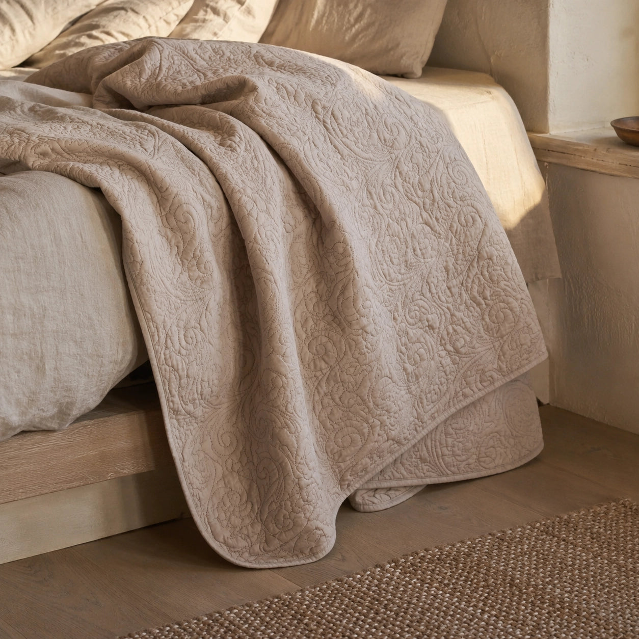 Decke Lene Bjerre Isabelle Leinen auf Bett im Coastal Look