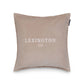 Lexington - Logo Organic Cotton Velvet Kissenbezug 50 x 50 cm – Beige/Weiß